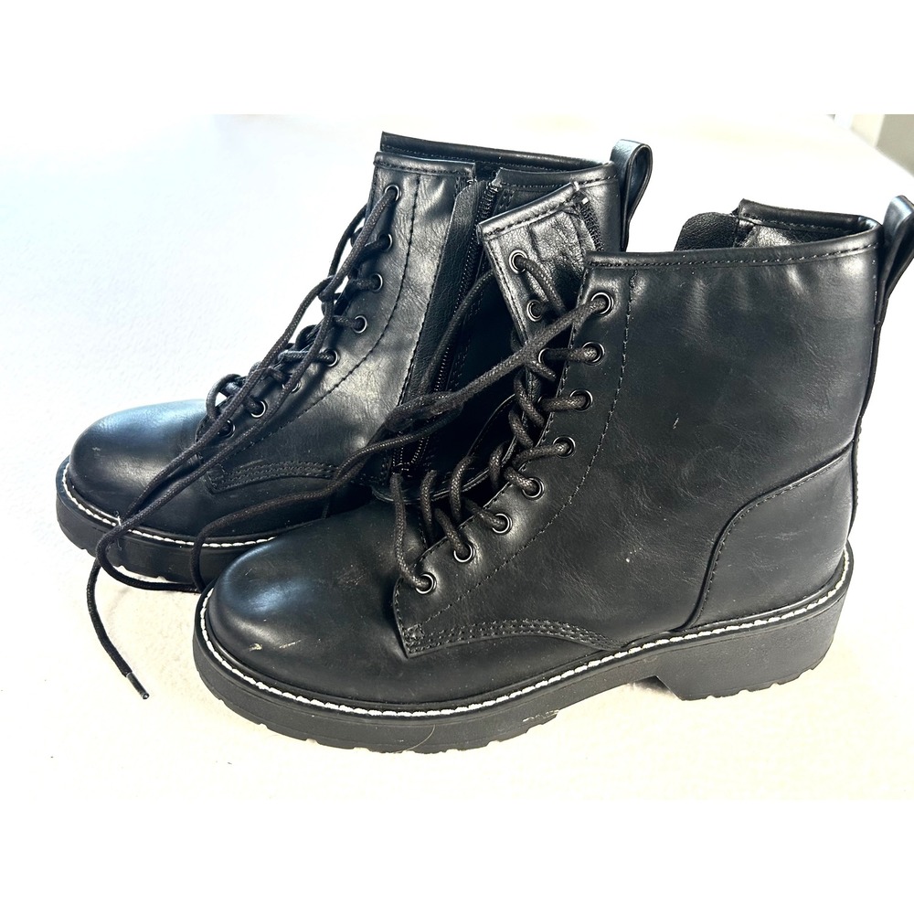 Carra Womens Black Faux Leather Combat Boots Lug Sole Side Zip CARR03J1 Sze 8.5M